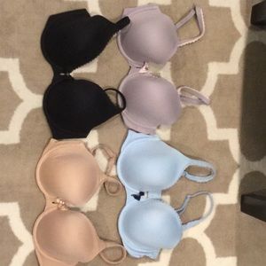 Victoria’s Secret bra lot 34d